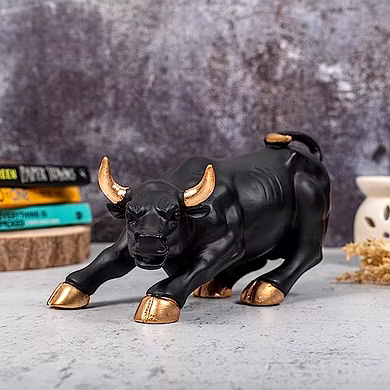 Dynamic Black Charging Bull Figurine with Gold Accents – Powerful Home Decor by P&amp;R Groups-12726277