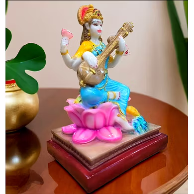 Graceful Goddess Saraswati Statue-1