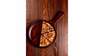 PIZZA PAN WITH HANDLE