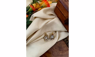 Bugadi with white stones