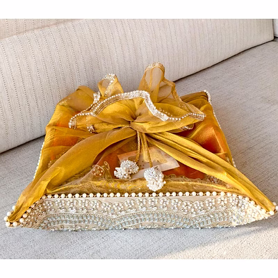 foldable pearl trays for trousseau packing hamper baskets collapsible folding trays for wedding gifts bridal mehendi shagun hampers