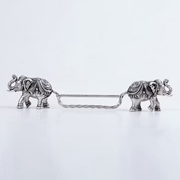 carved elephant spoon rest (silver)