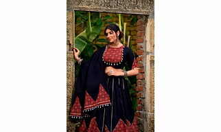 old Black Navratri Lehenga Set – 6 Meter Flair | Gota Patti, Prints & Mirror Work | Pure Cotton | Stitched Blouse, Dupatta & Matching Purse