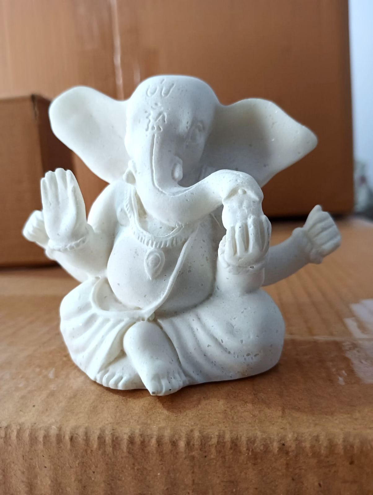 ganesh white