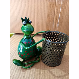 iron frog pen stand