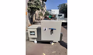 300 kva Three phase sarvo voltage stabilizer oil cooled
