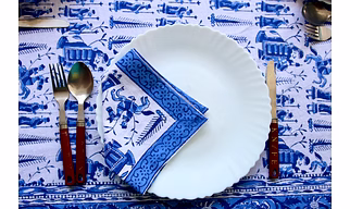 Hand block printed tablecloth with 6 napkins