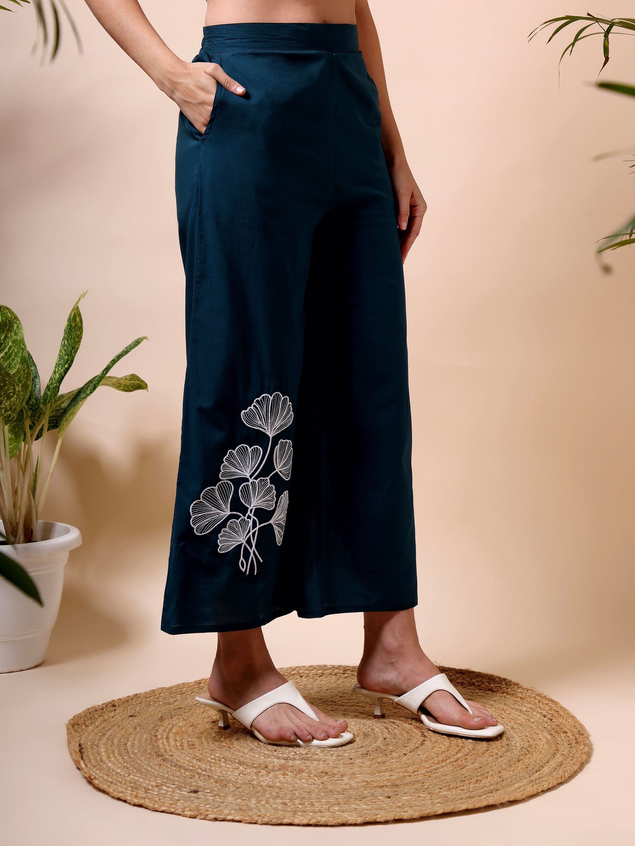 Embroidred Co-ord set for summer image 5