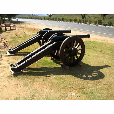 iron wooden decorative cannon pair