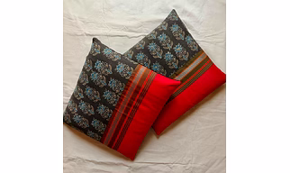 Rajasthani Print and Solid Cushion Set