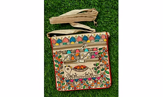 Fine Cross Bag with Authentic Madhubani Painting for Women, Casual, Travel, Beach and Party, Tredy Stylish Handmade stylish Cross bag Handicraft Mini bag