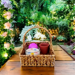 wh basket with handle