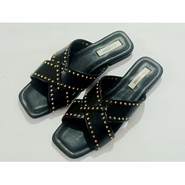 criss cross stud