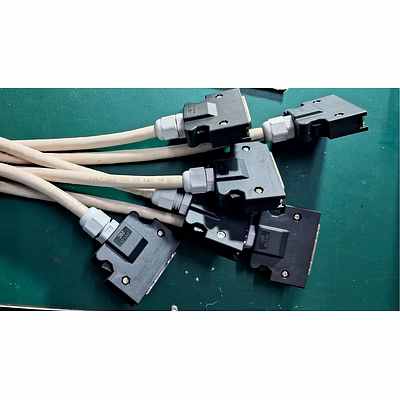 rfnt scsi connector assembly