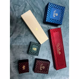 plastic jewellery box