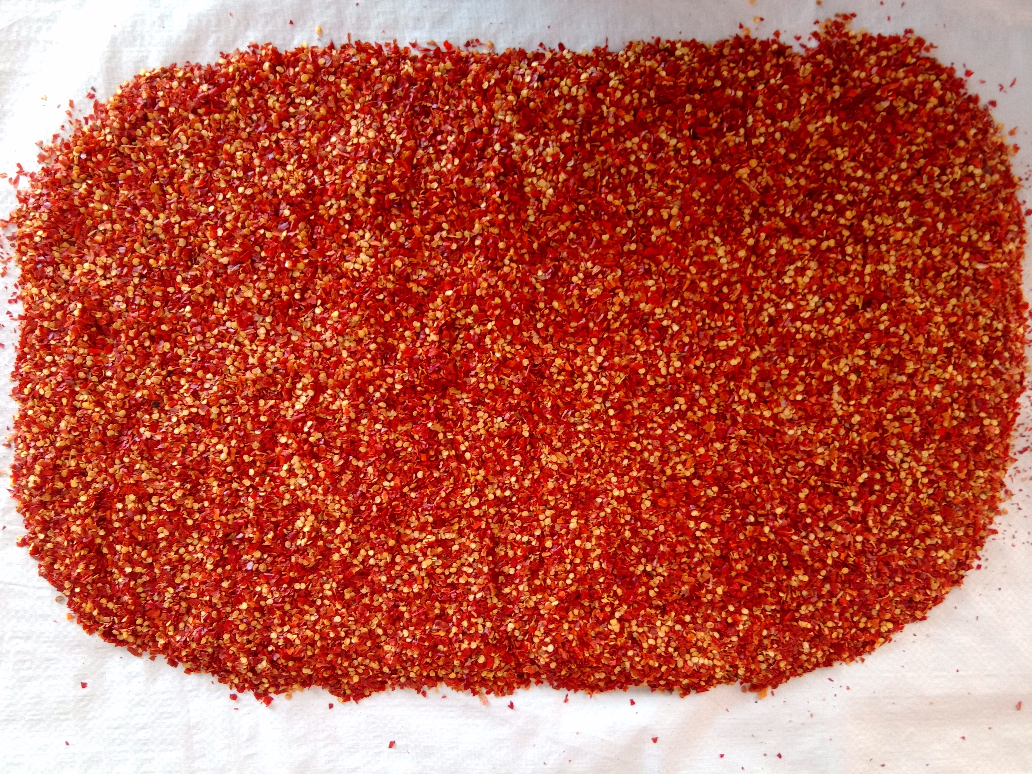 Chilli flakes - crushed chillies image 3