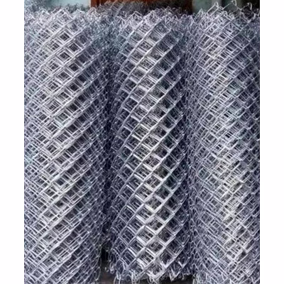 chainlink wire fence and weldmesh wire fence