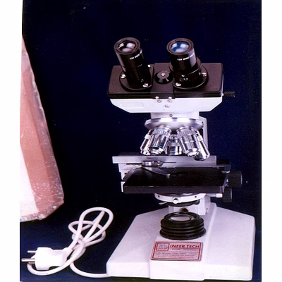 cryo's trinocular microscope