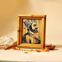veer – historical portrait frame
