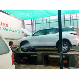 car washing center in gomti nagar