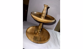 Wooden cake stand