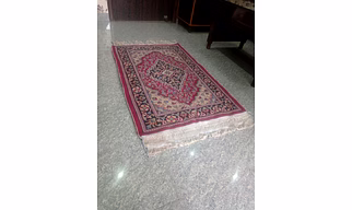 5*3 feet hand made carpet with beautiful artist design make your home luxury