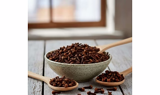 WHOLE CLOVES