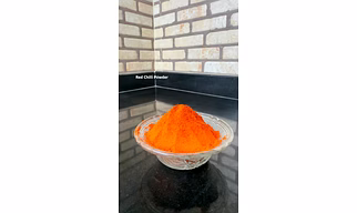 Red Chilli (Raw & Powder)