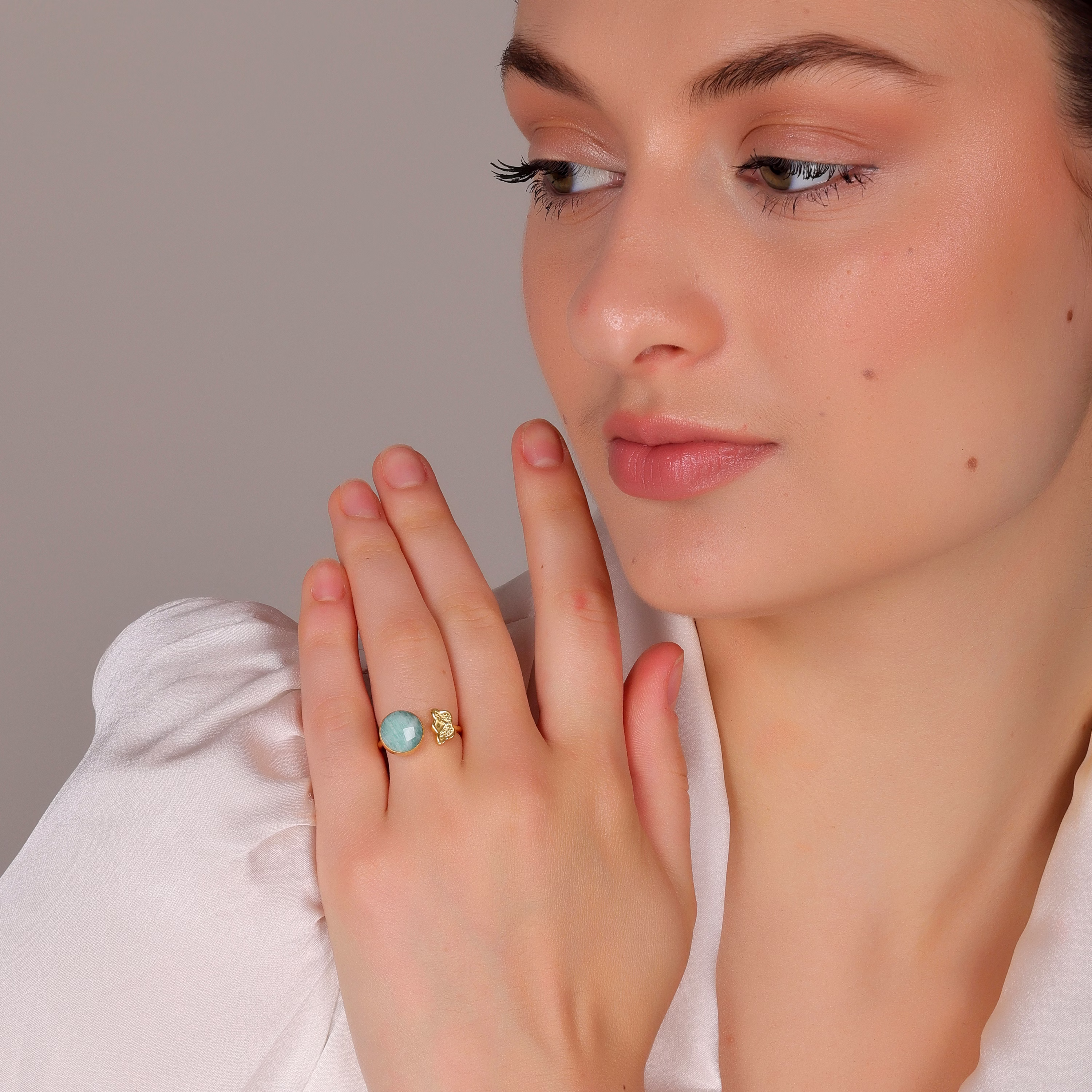 Dua Amazonite Coin Ring – Minimalist Green Gemstone Gold Ring for Balance & Style image 6