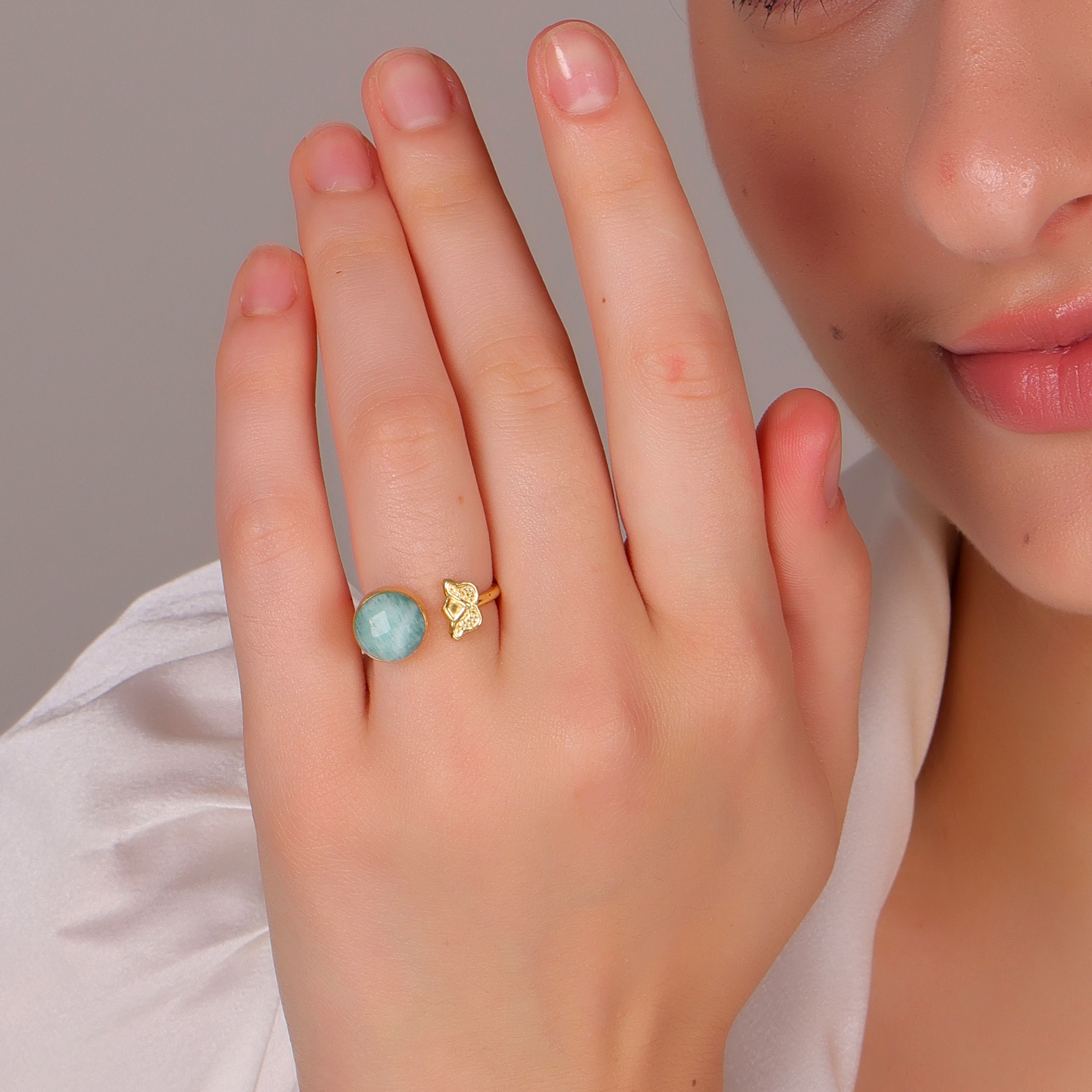 Dua Amazonite Coin Ring – Minimalist Green Gemstone Gold Ring for Balance & Style image 5