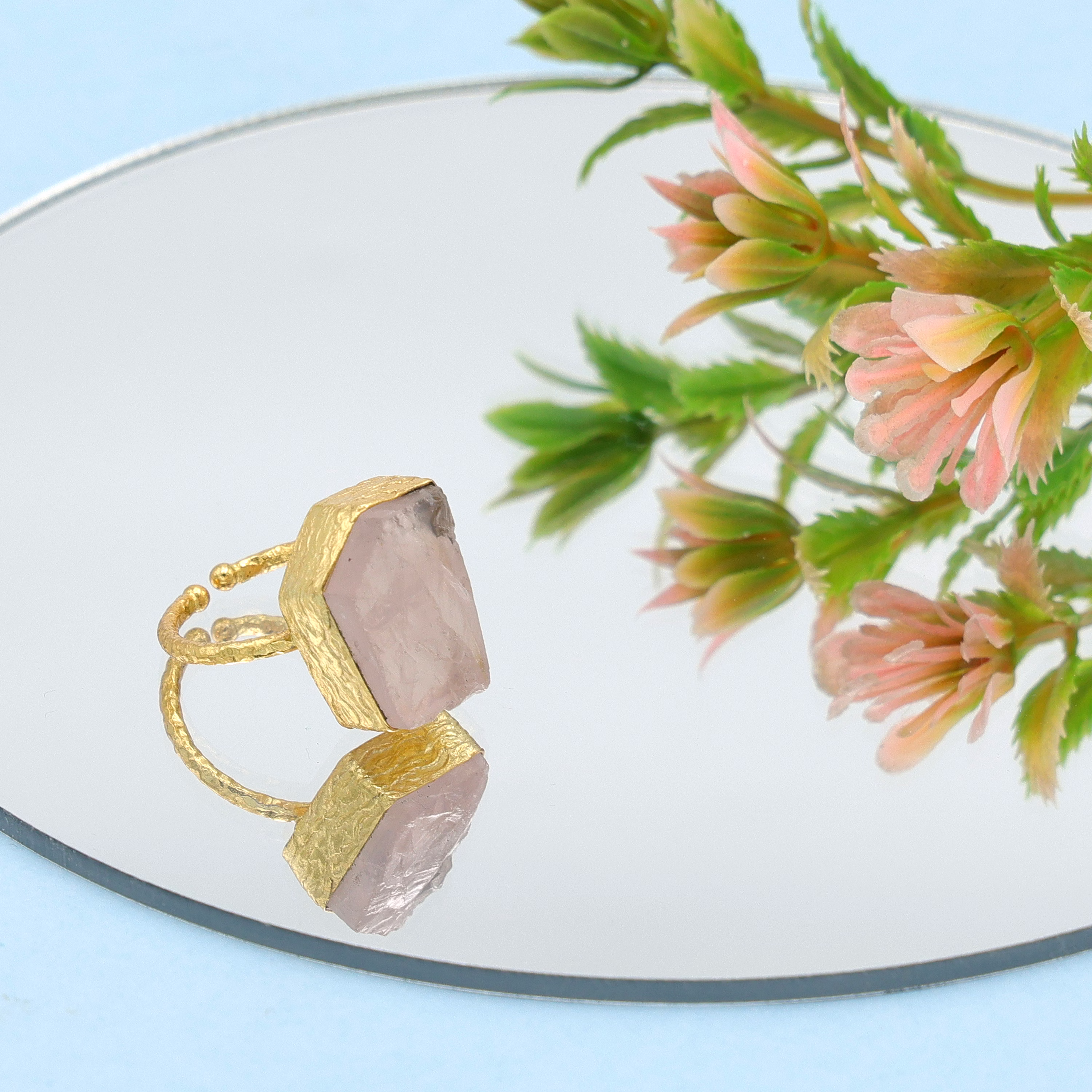 Dua Rose Quartz Unshape Ring – Chic Pink Gemstone Love Ring for Women image 1