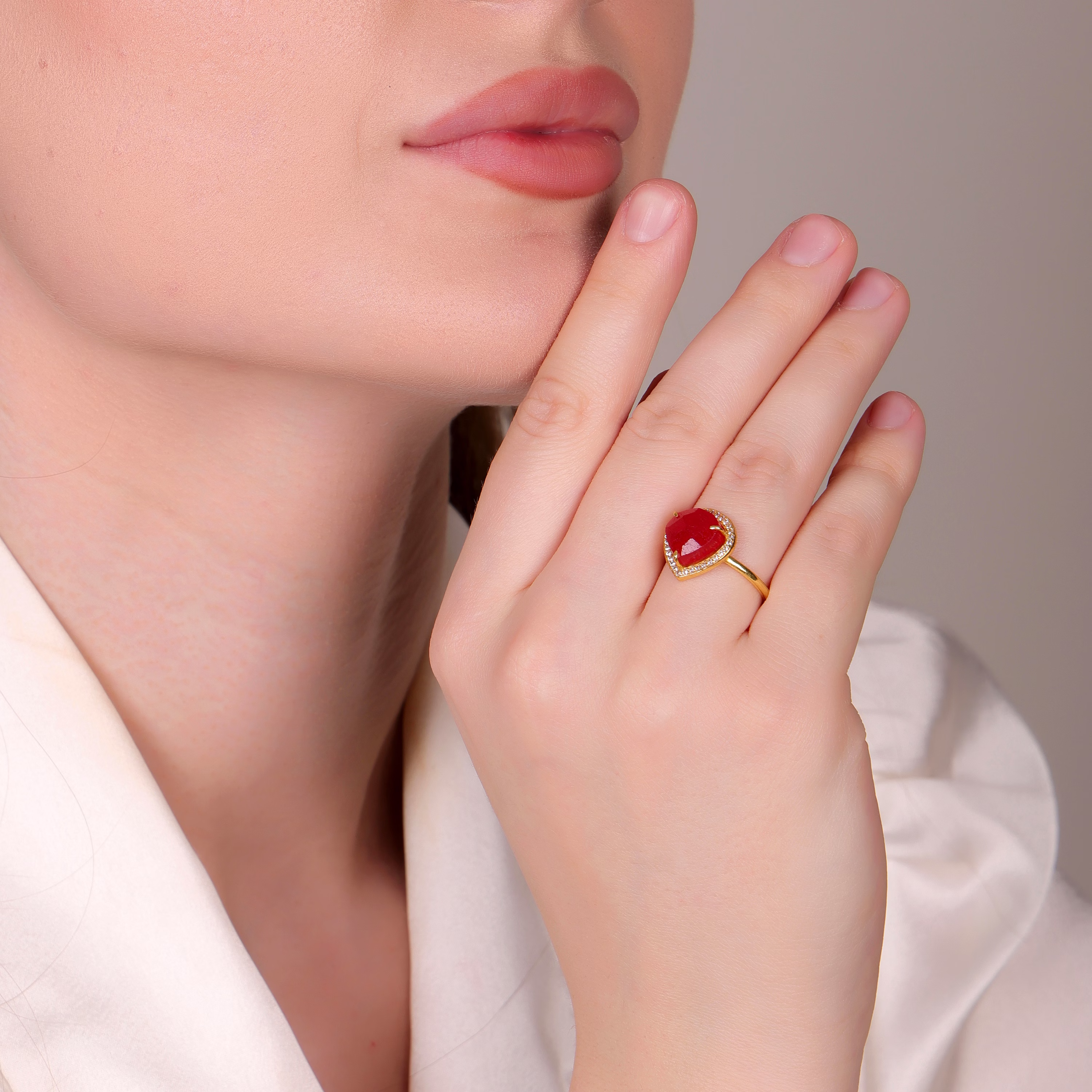Dua Red Jade Gold-Plated Adjustable Heart Ring – Red Gemstone Romantic Statement Jewelry image 6