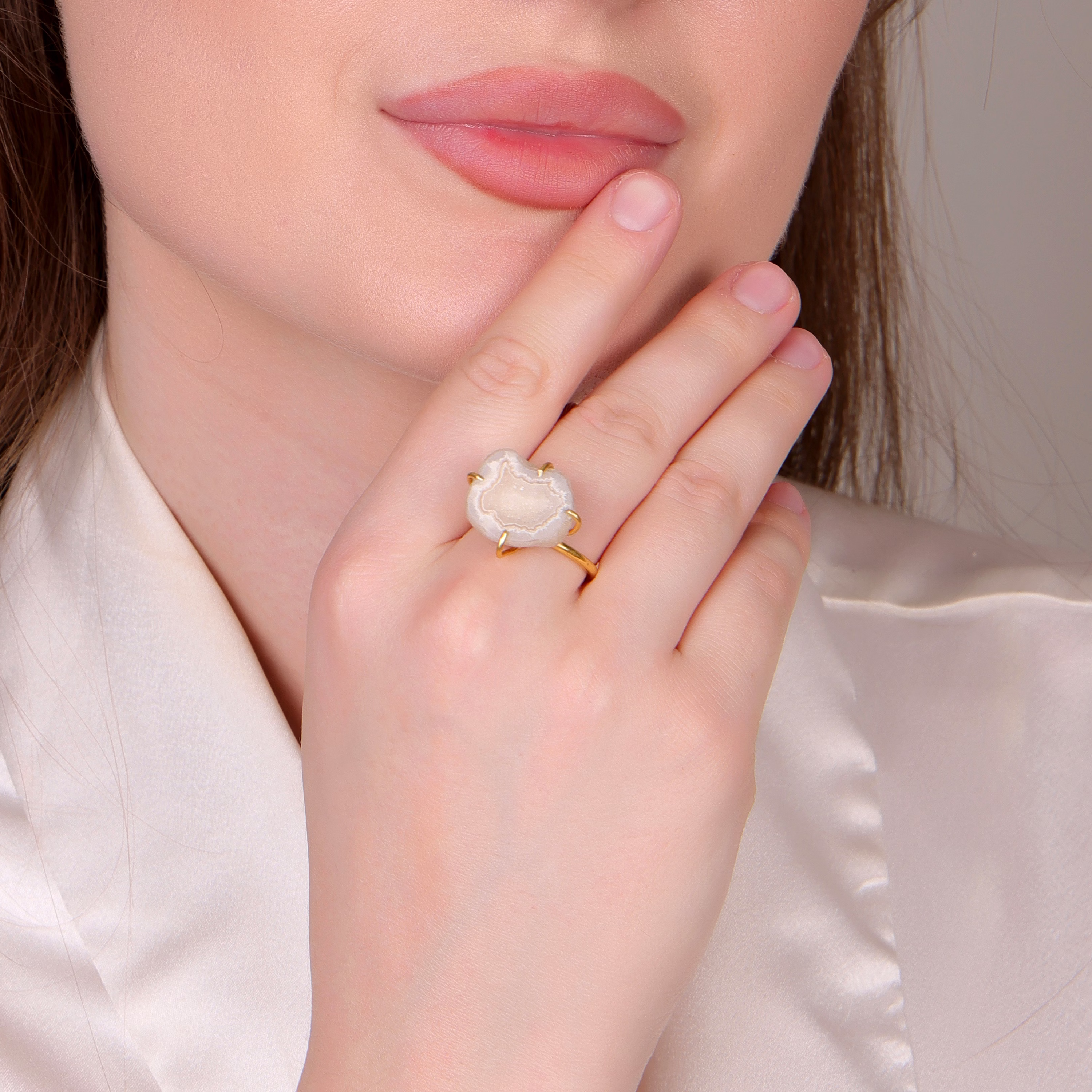 Dua Grey Druzy Gold-Plated Adjustable Ring – Raw Stone Contemporary Jewelry for Women image 5