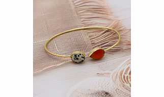 Dua Dalmatian Jasper & Carnelian Chalcedony Bangle – Unique Gold-Plated Gemstone Jewelry