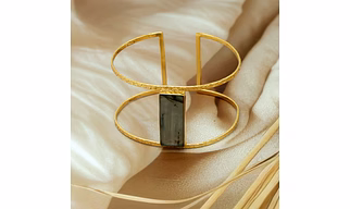 Dua Labradorite Rectangle Bangle – Stylish Grey Gold-Plated Gemstone Bracelet