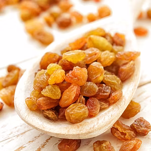 Sun-Kissed Golden Raisins for Healthy Snacking & Baking