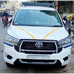 innova crysta