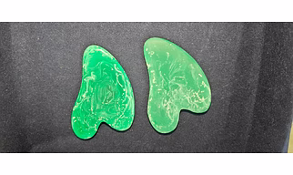 gua sha massaging tool