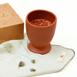 gilli mitti soy wax candle large hand poured terracotta pot
