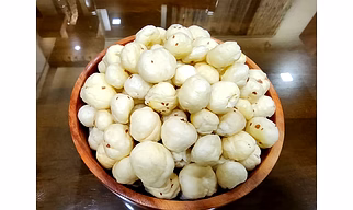 Makhana 4+ Suta Handpicked Bulk Fox Nut Supply for Global Importers & Buyers | Size-Graded & Export Ready Food Ingredient