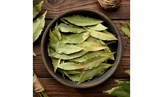 Bay leaf whole