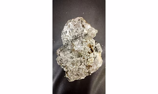 Mica Quartz Lumps for Industrial Processing and Material Supply