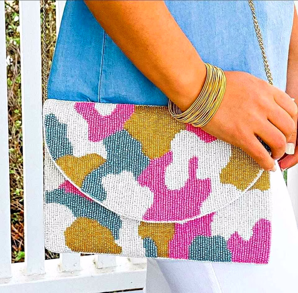 pink camo seed-beaded chain clutch wholesale
