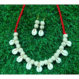 handcrafted banana fibre cowrie shell jewelry set
