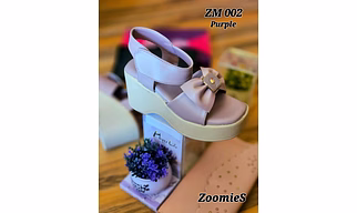 Kids casual footwear