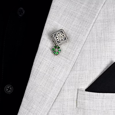 925 sterling silver floral lapel pin – vintage charm with a modern twist