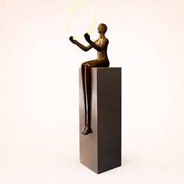 triivvayu sitting lady floor lamp - artistic seated figurine lamp for luxury interior design