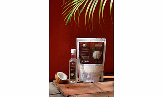 Desiccated coconut powder