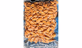 Almond curved Kashmiri mamra