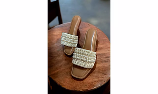 Pearl flat